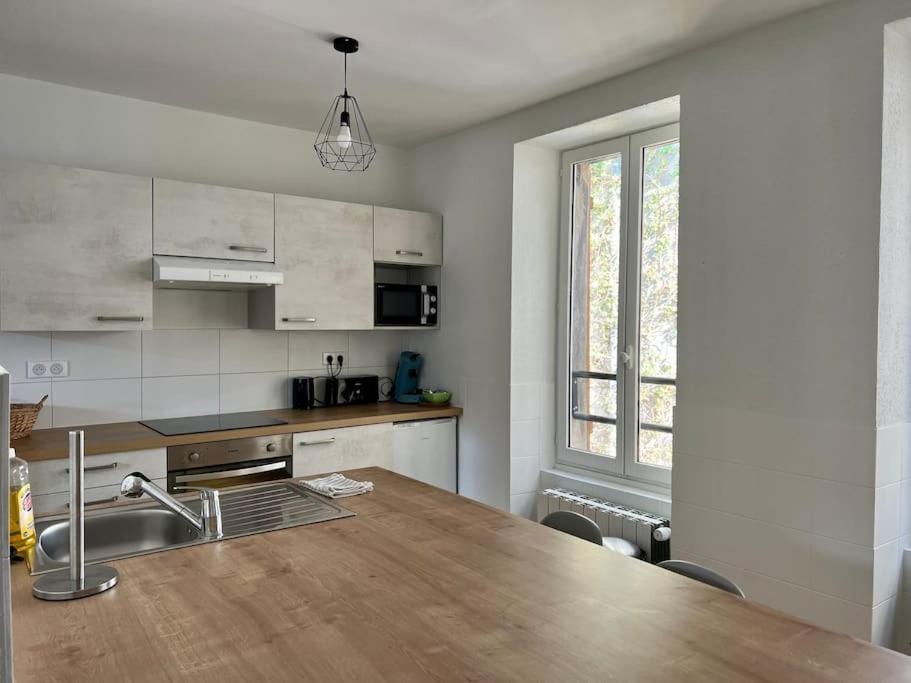 Charmant Appartement Plein Centre Avec Parking Augustins B Clermont-Ferrand Exterior photo